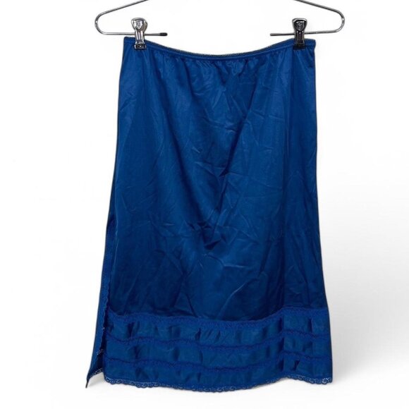 Camelot Slip Skirt Vintage Made‎ In USA Deep Blue Lace Trim And Slit Size M - Picture 6 of 6